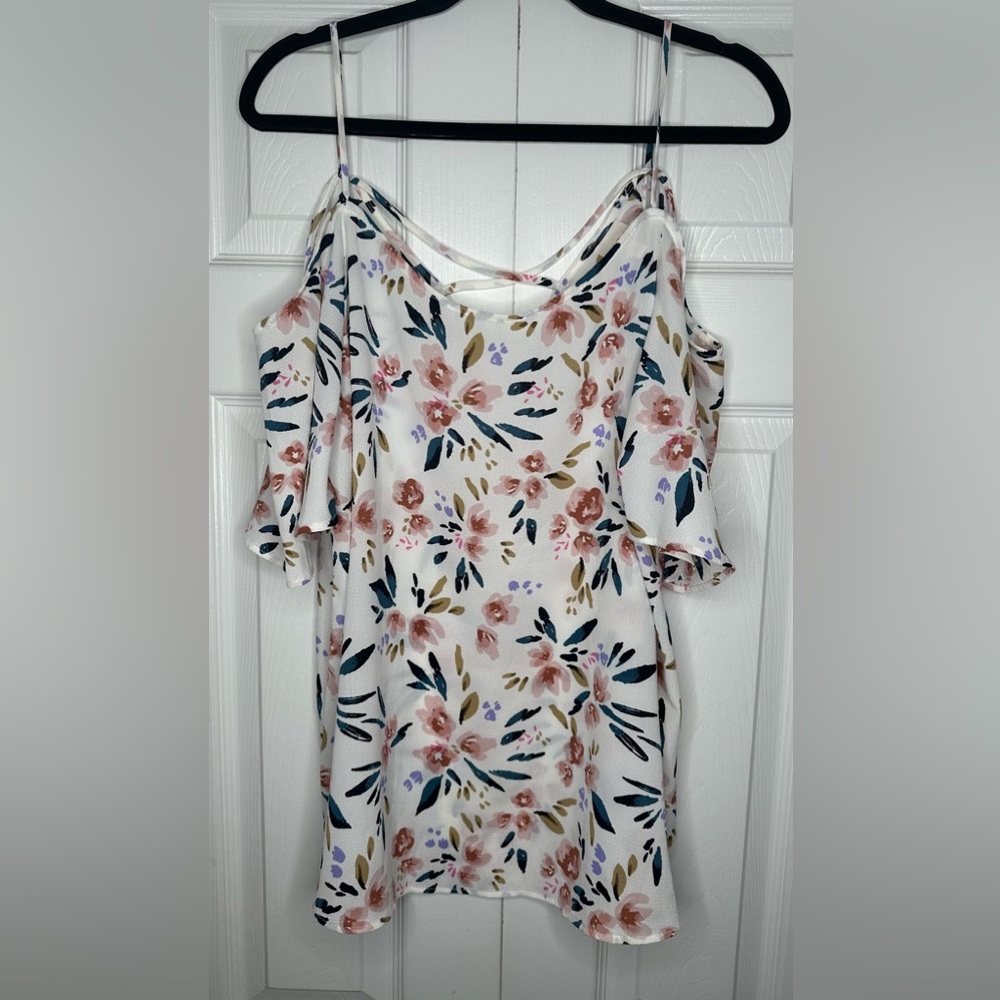 Kaileigh - Size XXL - White Floral Cold-Shoulder Cami Top